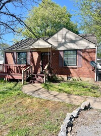 Building Photo - 2 Bed Duplex W/ Easy Access to Briley Pkwy...
