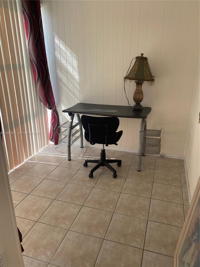 Building Photo - 17620 Atlantic Blvd