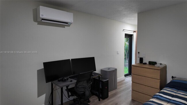 Building Photo - 15831 SW 106th Ave