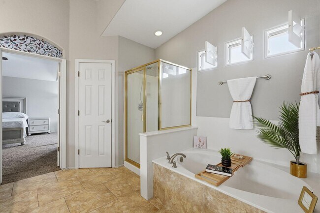 Building Photo - 6843 S 26th St