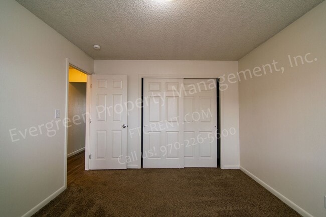 Building Photo - 2916-2924 Glendale Dr