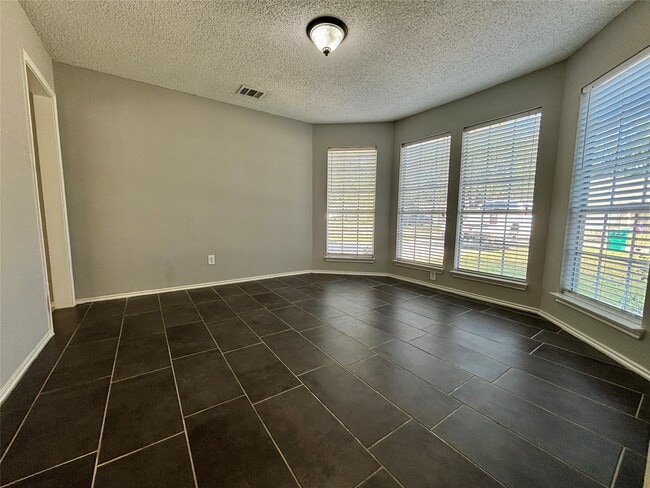 Building Photo - 23 Rockfern Rd