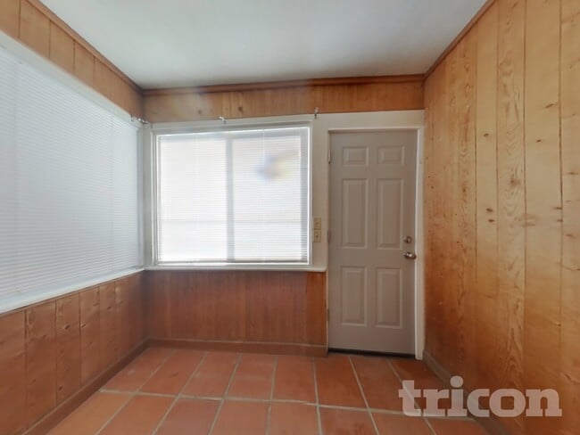 Building Photo - 342 Camellia Way