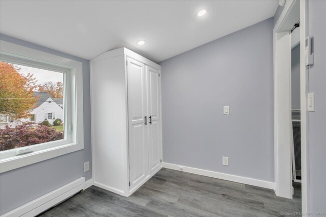 Building Photo - 21 Deepwood Dr