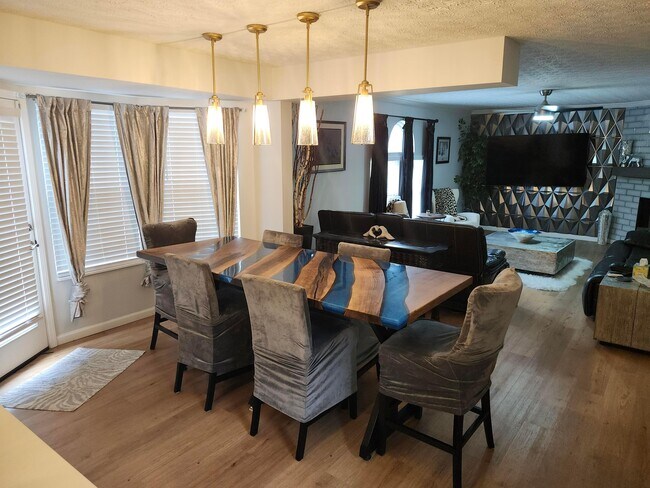 Building Photo - 8178 Slate Ridge Blvd