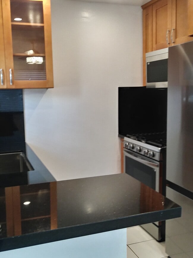 Kitchen - 206 15th St