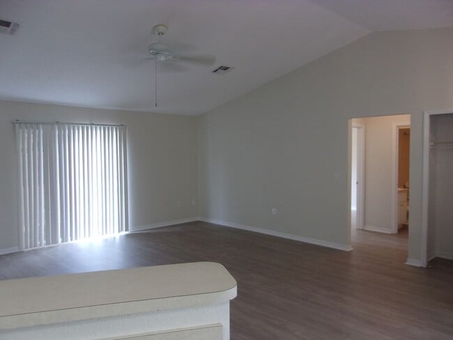 Building Photo - 4495 Abagail Dr