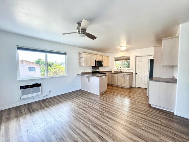 Building Photo - 224 Hiolani St