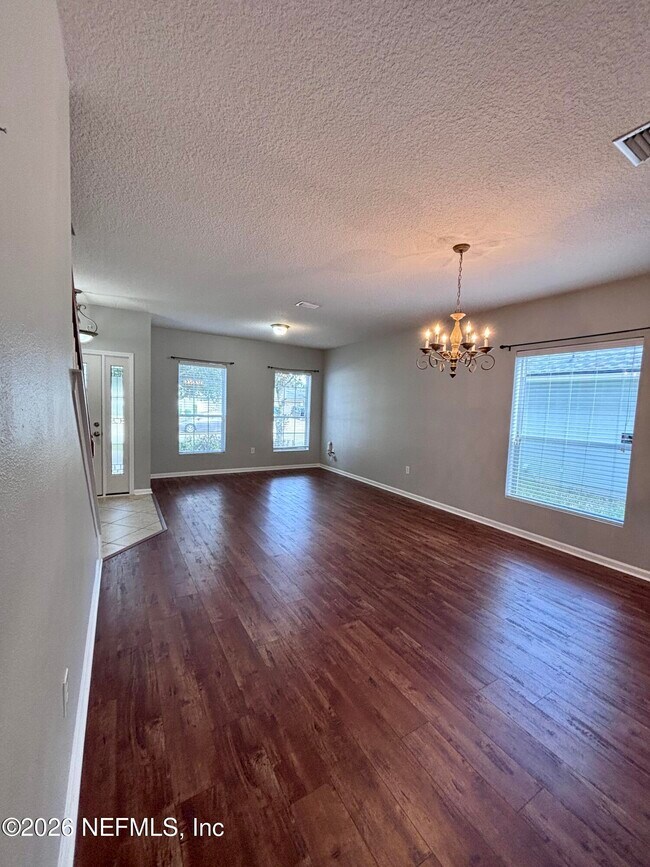 Building Photo - 121 Mahogany Bay Dr