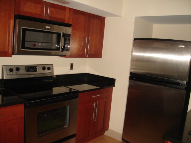 Building Photo - 1600 Beacon St