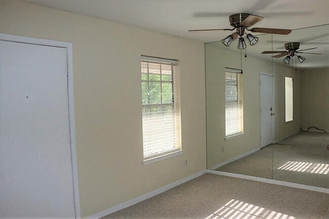Building Photo - 9021 Gaylord Dr