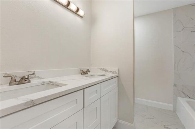 Building Photo - Harvey Beauty