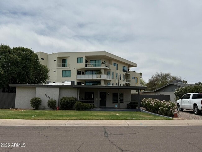 Primary Photo - 7521 E McKnight Ave