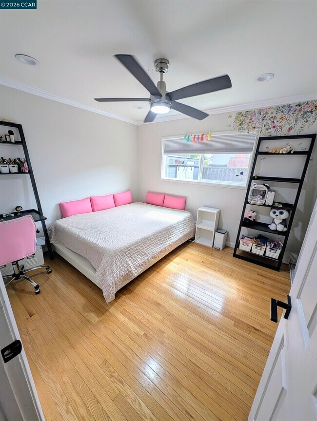 Building Photo - 24 Barcelona Ct