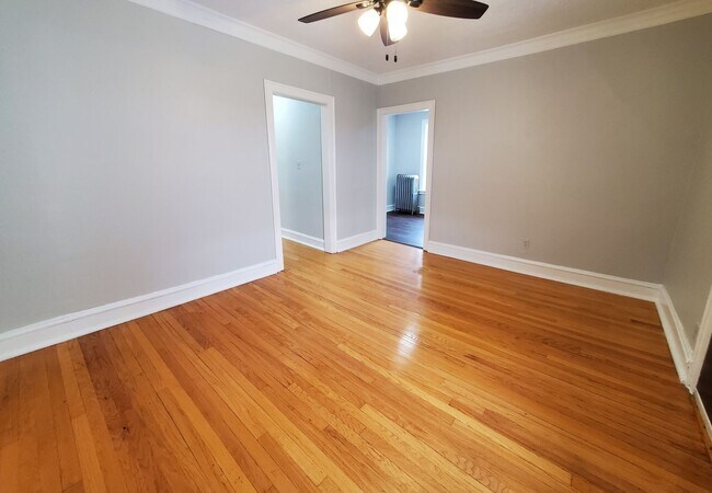 Building Photo - 5639 N Magnolia Ave