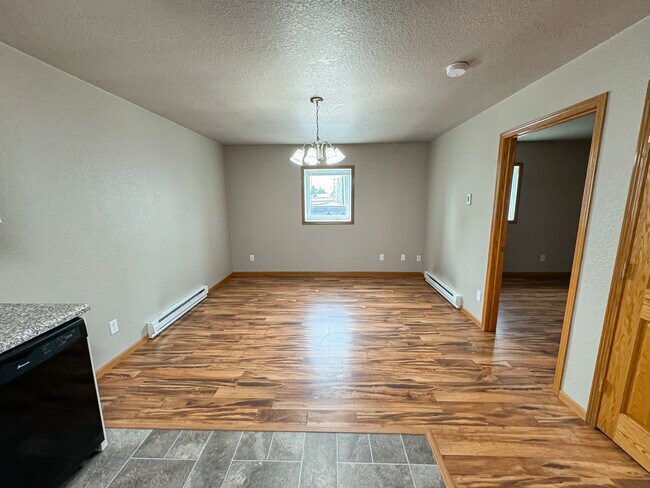 Building Photo - Theater Apartments Beulah