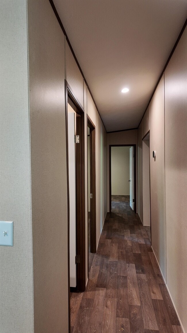 Building Photo - 208 Marcy Cove