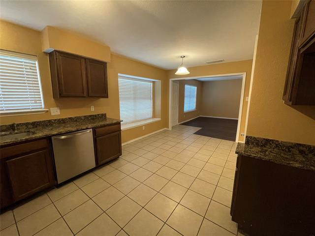 Building Photo - 608 Coolwood Ln