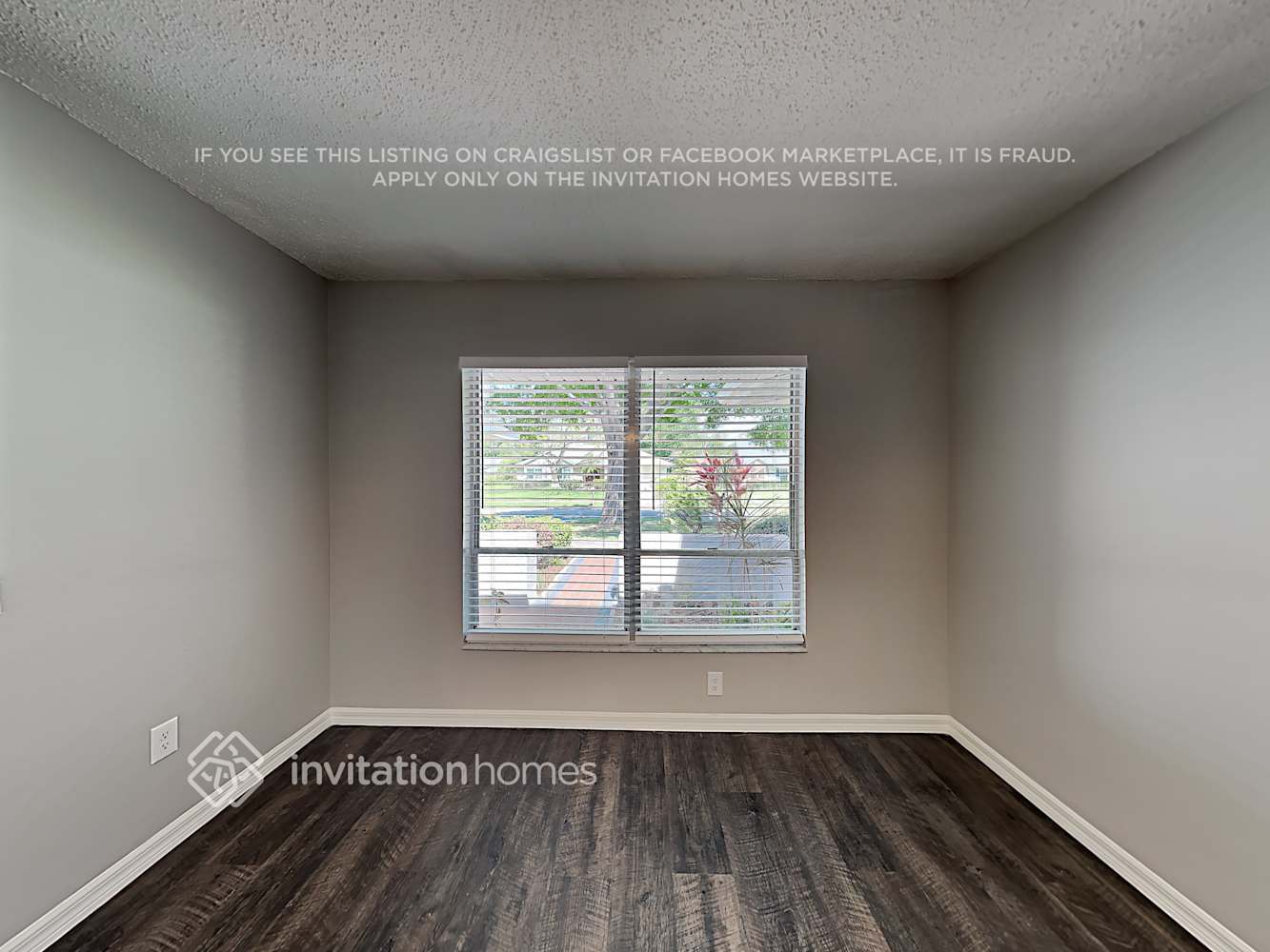 Building Photo - 15111 Roundup Dr