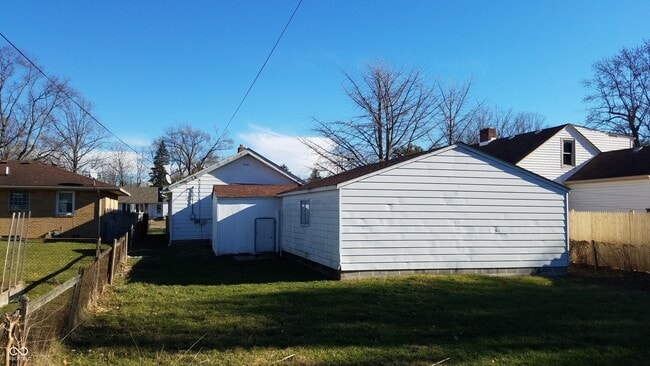 Building Photo - 210 N Routiers Ave