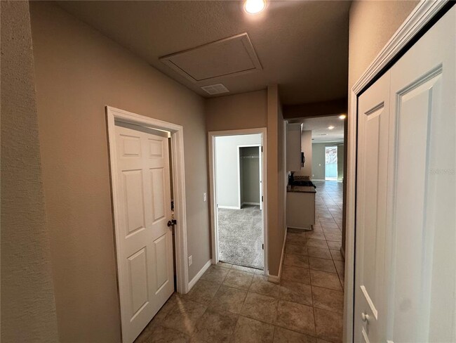 Building Photo - 3868 Brant Pl