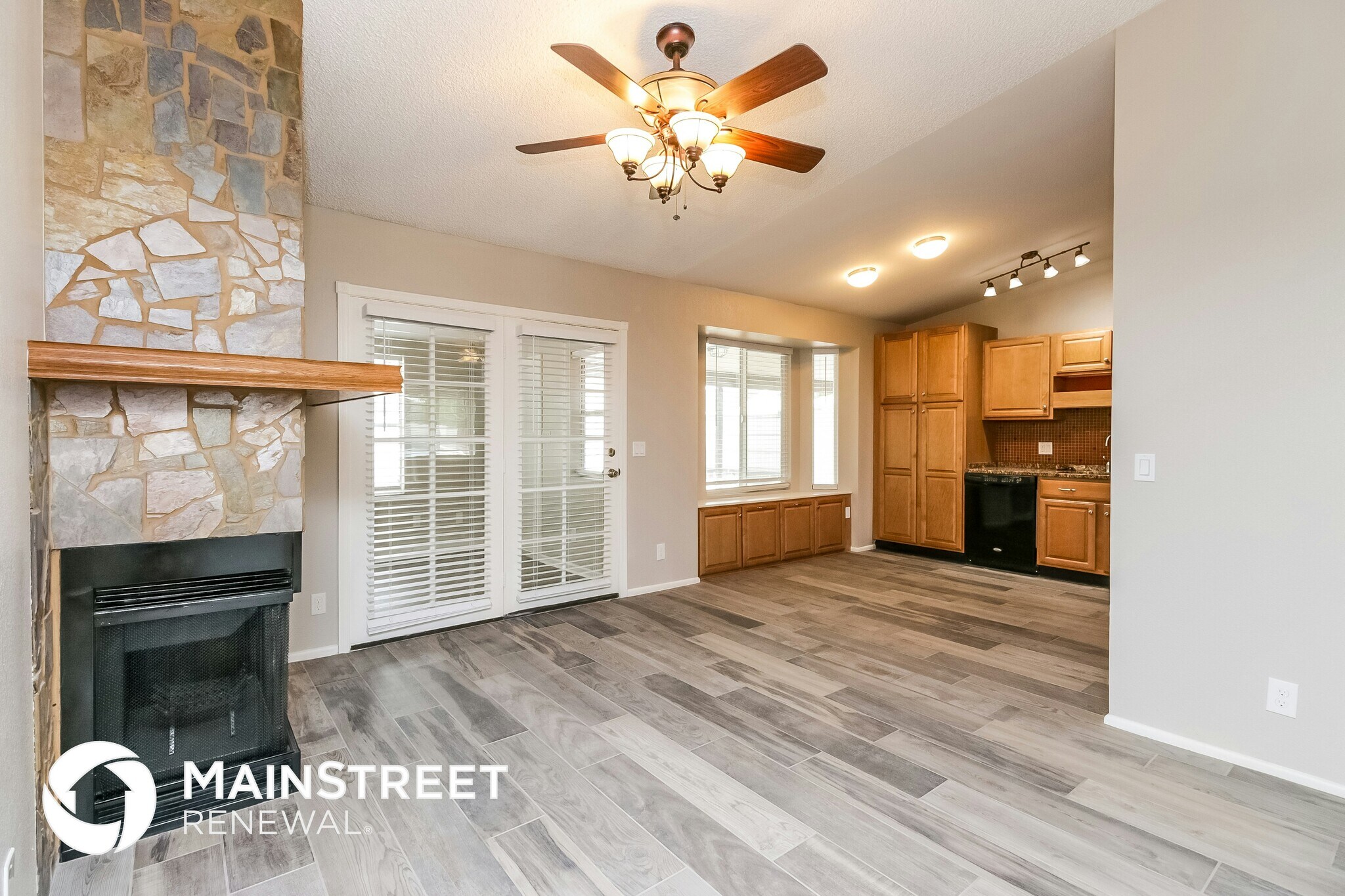 Building Photo - 4062 E Holmes Ave