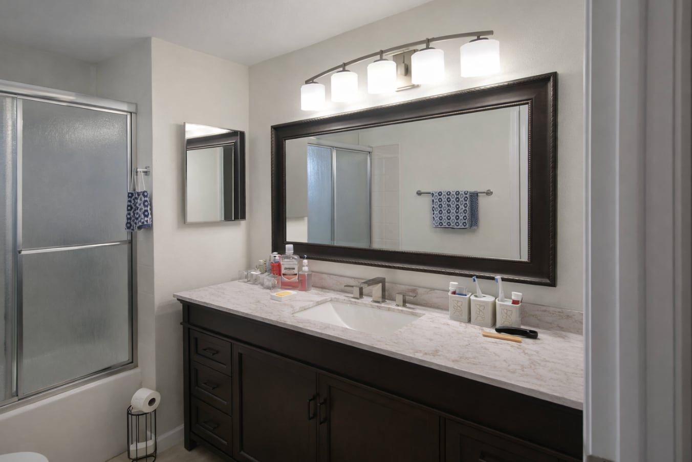 Building Photo - 7618 Colonial Ct