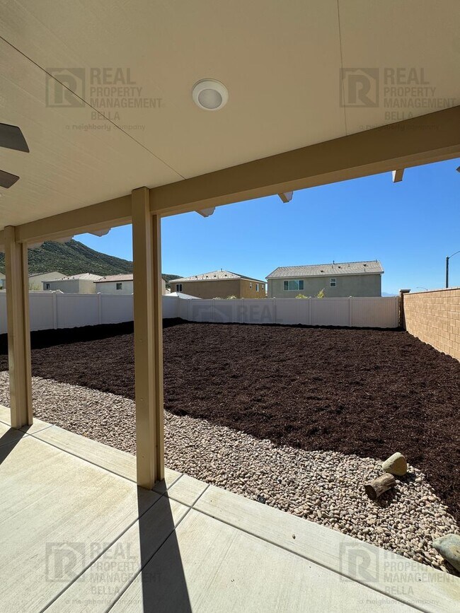 Building Photo - Spacious Corner Lot Home in Desirable Winchester Community – 4 bed + Large Backyard+ Solar!