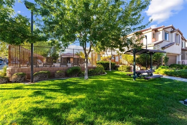 Building Photo - 4742 San Marcello St