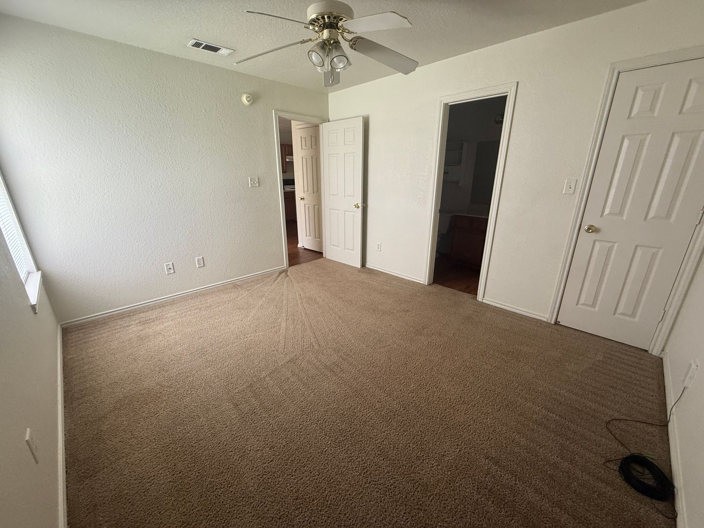 Building Photo - 3301 Hereford Ln