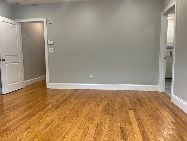 Building Photo - 45 Spring St