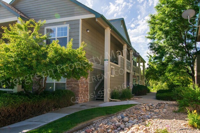 Building Photo - 5225 White Willow Dr