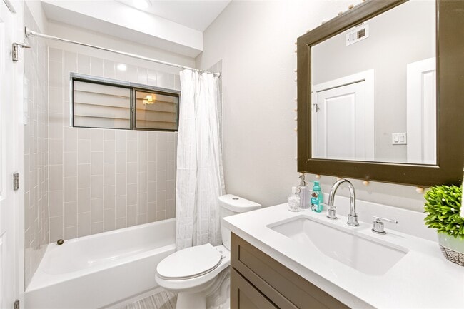 Building Photo - 211 Milby St