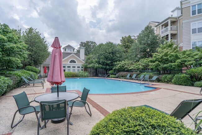 Building Photo - 1 BR 1 BA Condo in Reston