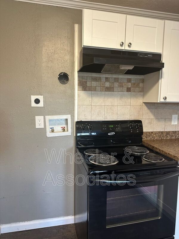 Building Photo - 520 E 4400 S