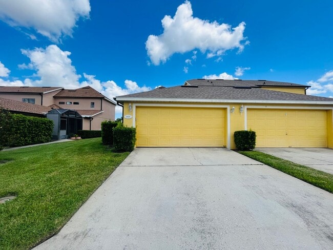 Building Photo - Hunter's Creek - 3 Bedroom, 2.5 Bathroom T...