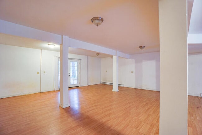 Building Photo - COUNTRY LIVING JUST OUTSIDE Of washougal