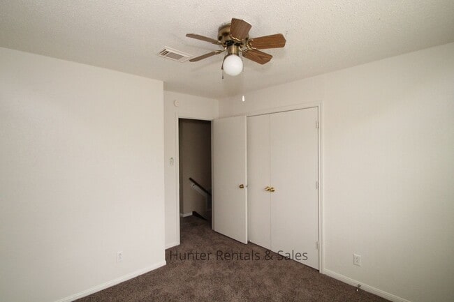 Building Photo - Two Story Willowsprings Home