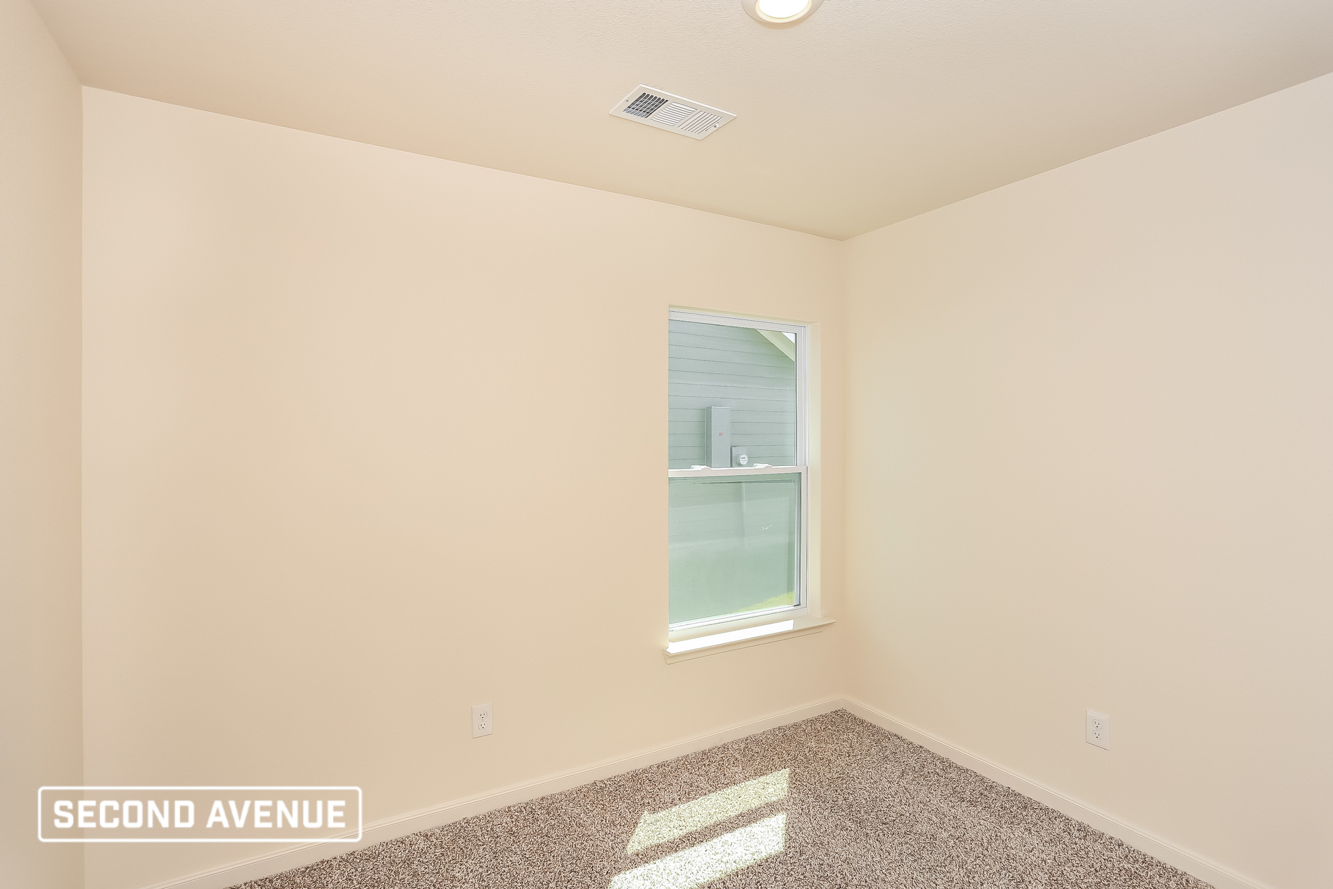 Building Photo - 1421 Sunkiss Dr