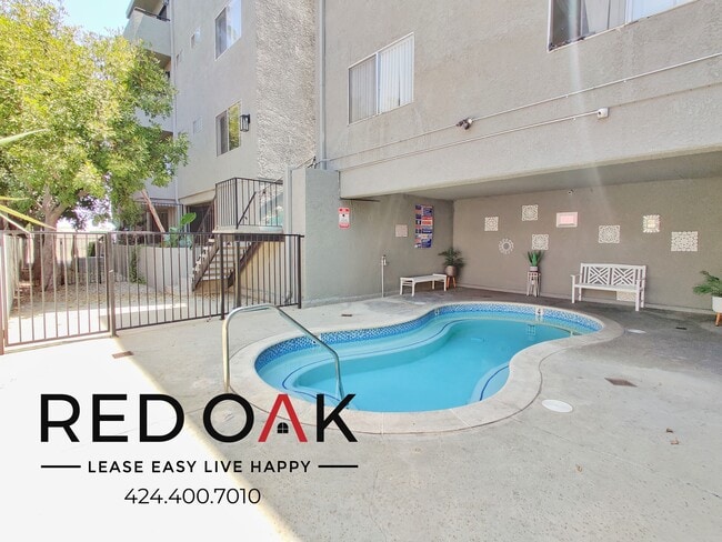 Building Photo - 11817 Victory Blvd