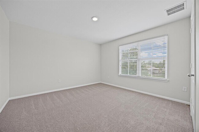 Building Photo - 518 Luna Vista Dr