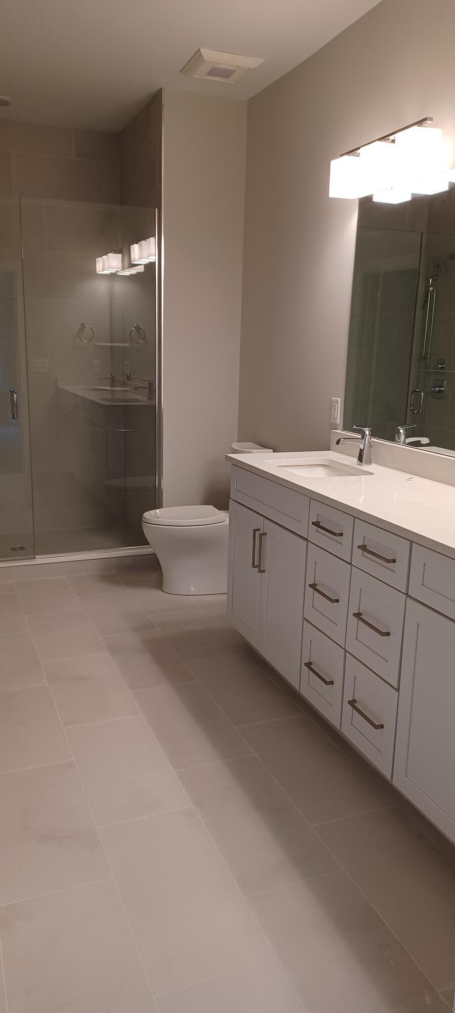HUGE MASTER BATHROOM W FULLY TILED SHOWER - 441 S Ashley St