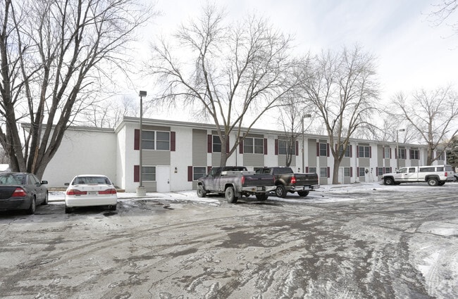 Building Photo - Wedgewood Condominiums