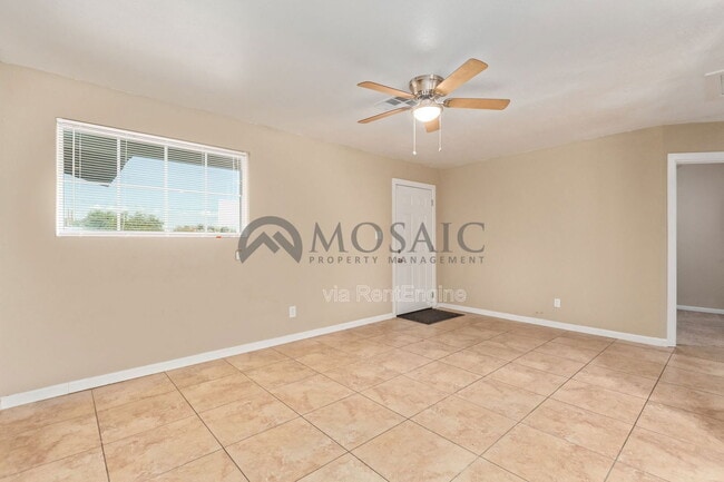 Building Photo - 4624 S 19th Ave