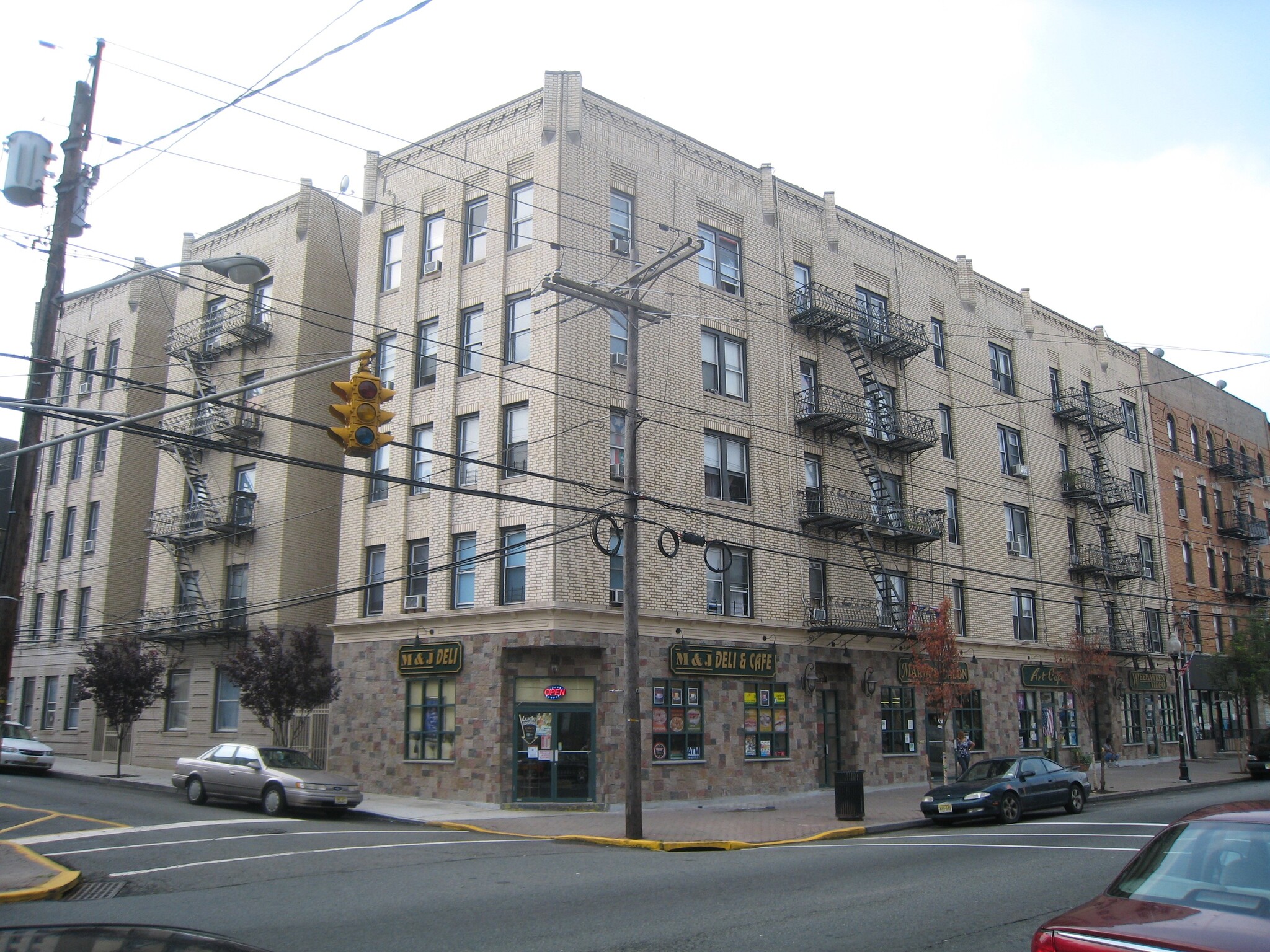 Building Photo - Park Avenue Skyline