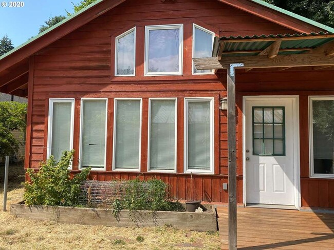 Primary Photo - Gar01