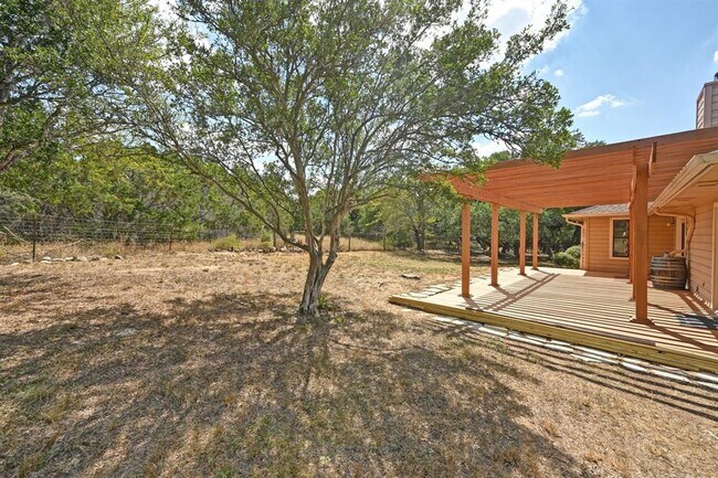 Building Photo - 1045 Hidden Hills Dr