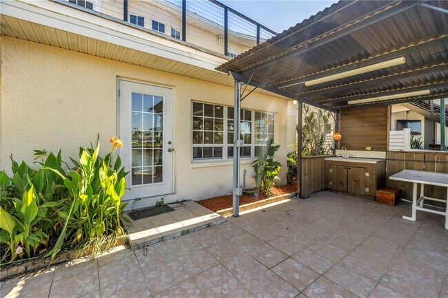 Building Photo - 17601 Sterling Terrace