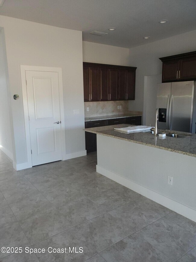 Building Photo - 126 Bud Hollow Dr