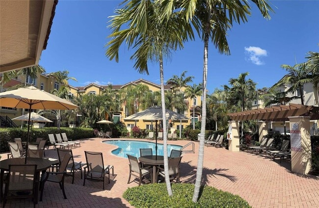 Building Photo - 2001 Coral Heights Blvd